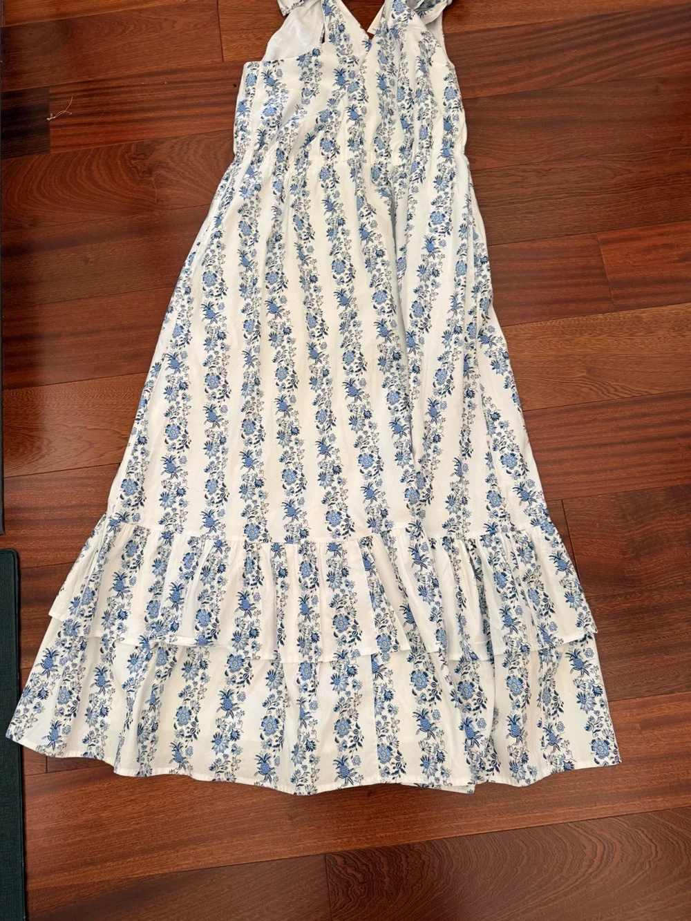 Vineyard Vines NWT Sundress with Blue Floral Print and Tie Straps - Picture 4 of 5